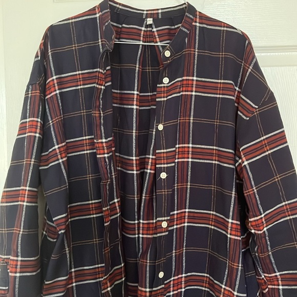 Uniqlo crew neck thigh long button down shirt with pockets M-L - Picture 6 of 7